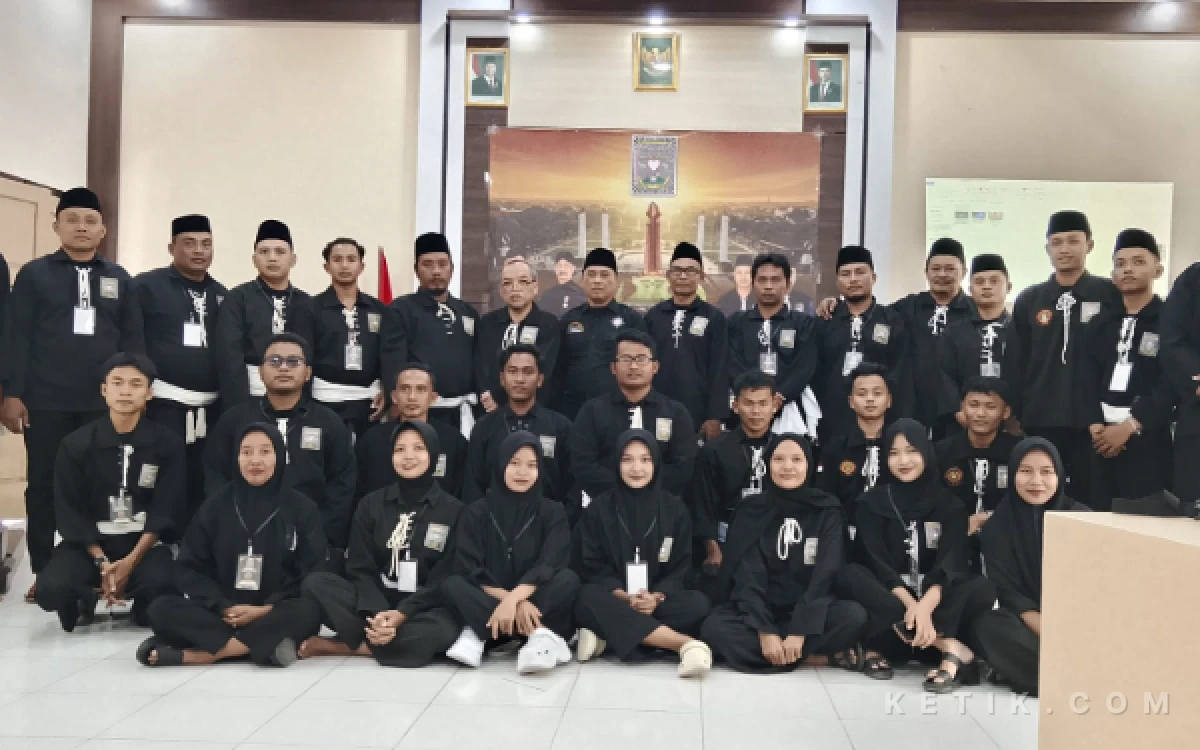 Foto Para pengurus PSHT Cabang Sampang Pusat Madiun (Foto: Mat Jusi/Ketik.com)