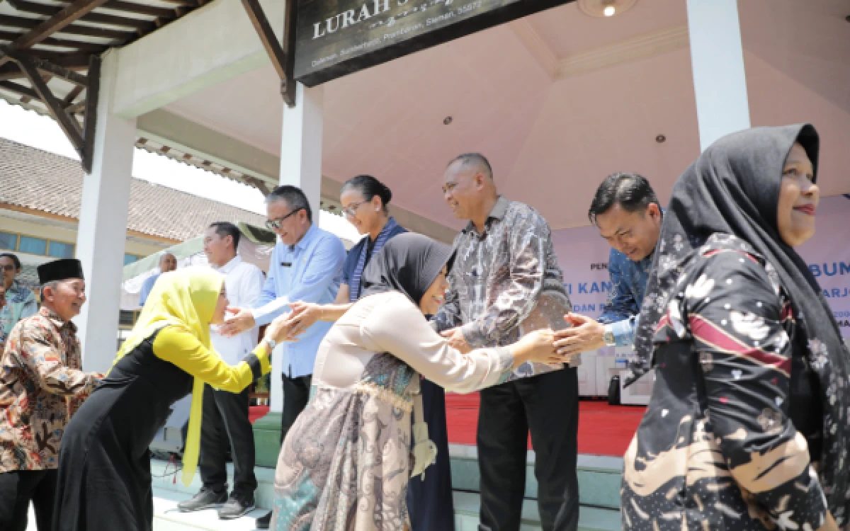Thumbnail Berita - 83 Warga Sengir Sumberharjo, Prambanan, Sleman Terima Serat Kekancingan